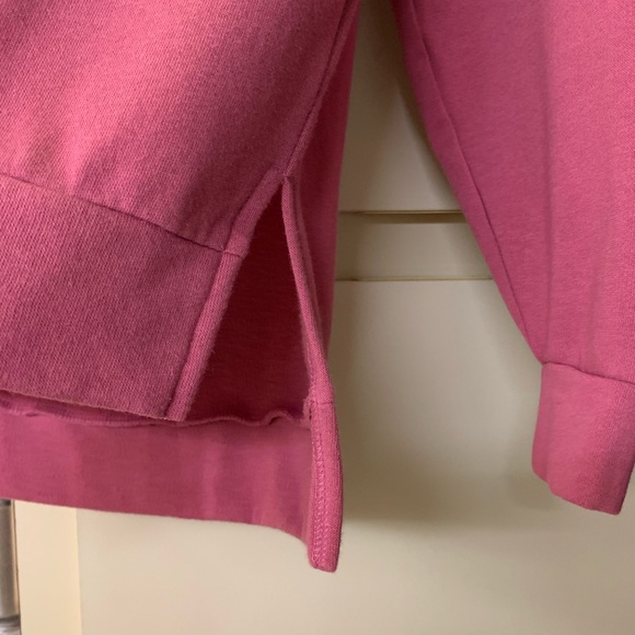 V.S. PINK PULLOVER SZ S EXCLUSIVE LTD. EDT. - Picture 3 of 15